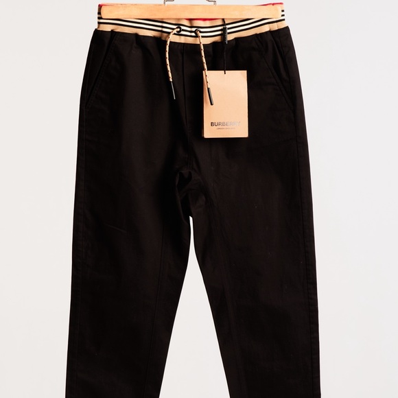 BURBERRYBoys Black Stripe-detail Track Pants Brand Size 10Item No. 8030127
